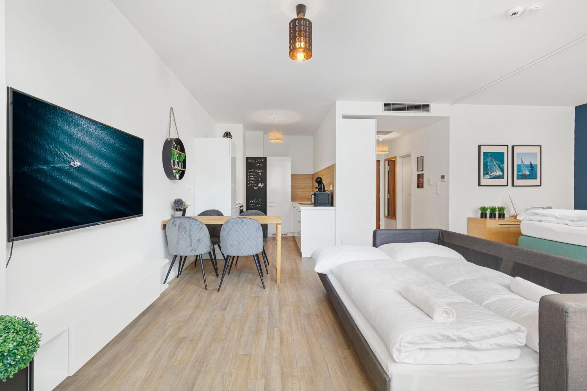 Lam Yacht Club - Terrace 10M2 Apartman Pozsony Kültér fotó